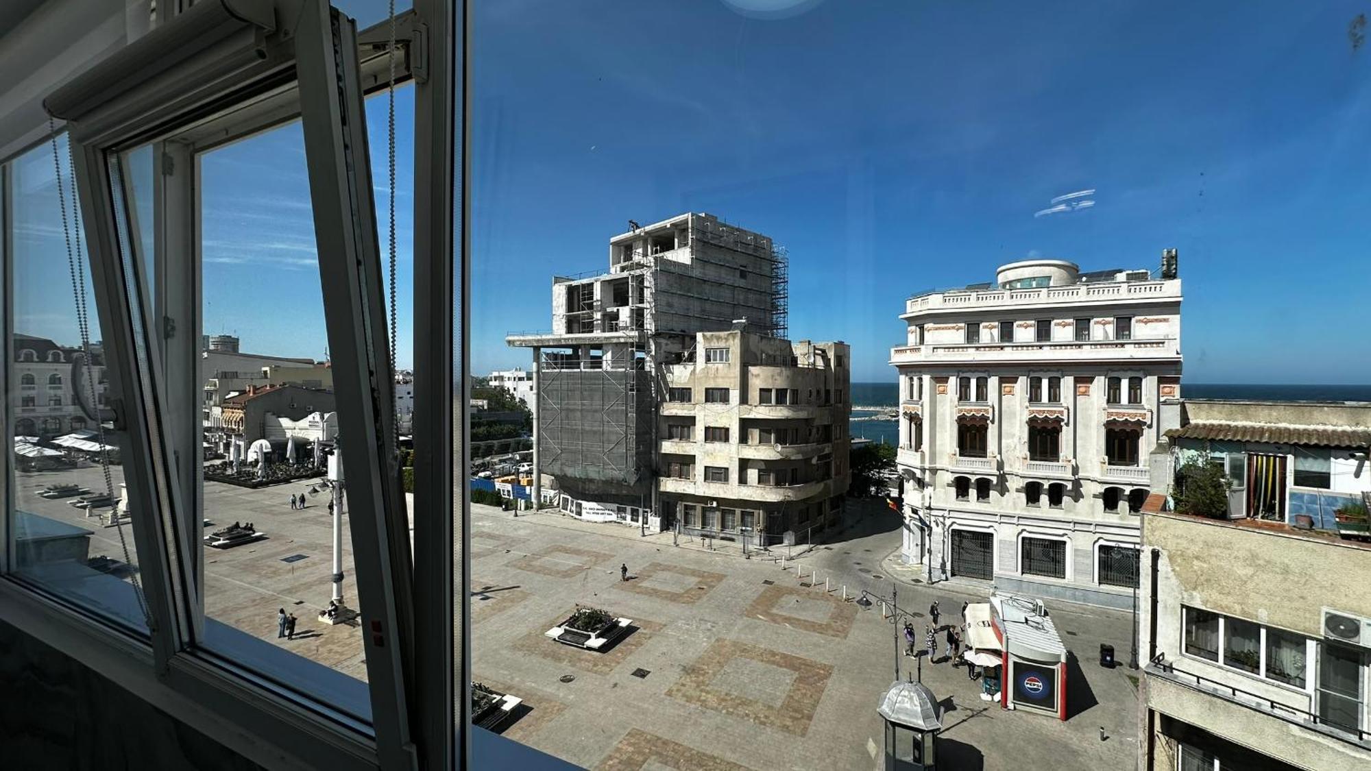 Piata Ovidiu Square Apartment Constanta Exterior photo